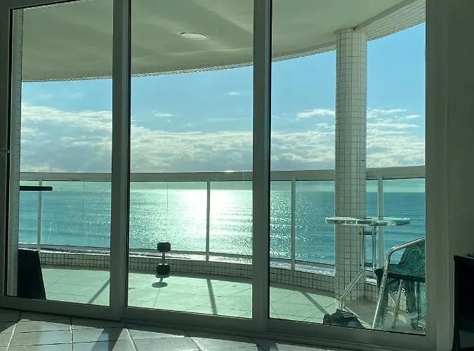 Apt Com Vista Para O Mar E Churrasqueira